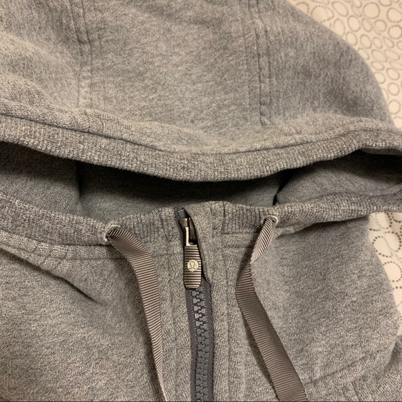 LULUMEMON ZIP UP - Picture 2 of 4